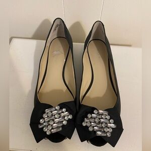 Elegant Black Nine West Women's Shoes with Embellished Bow